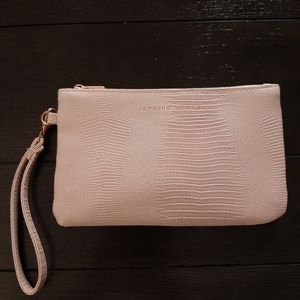 Adrienne Vittadini wristlet